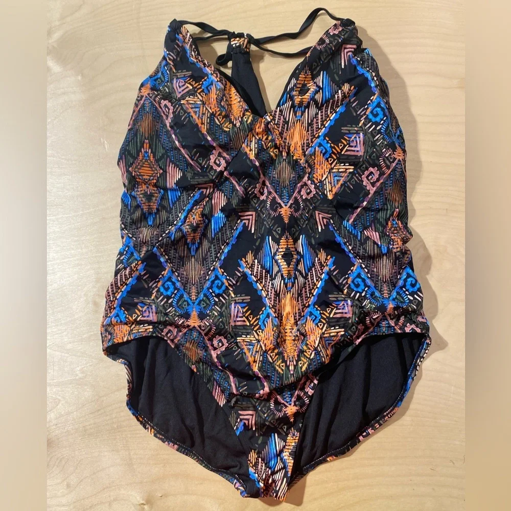 Time and Tru Multicolor Swimsuit 2X (20W-22W) (PQ)